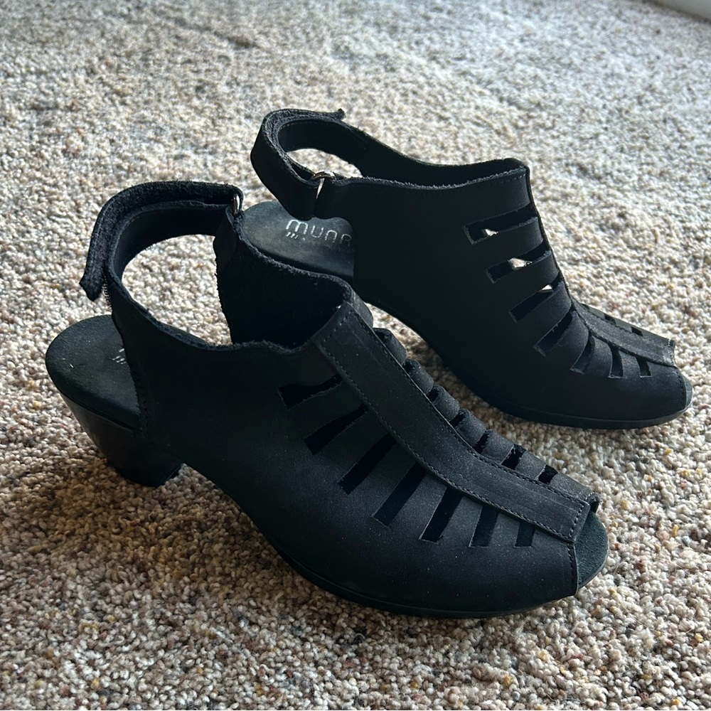 Munro Abby Slingback Sandal Black Nubuck Leather